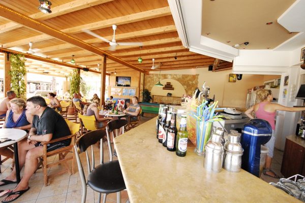 zakynthos hotels vanessa bar, zakinthos zante hotels, vanessa zakynthos hotels, hotels zante vanessa